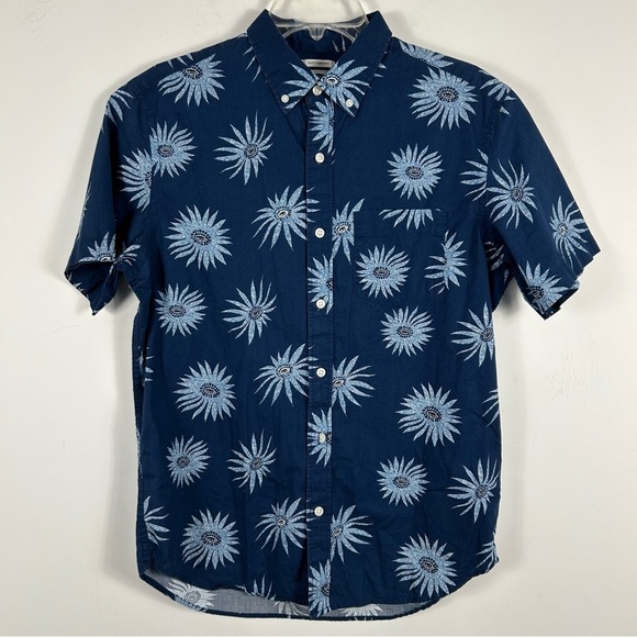 ❤️Old navy Men's Navy Blue Floral Shirt M - Picture 3 of 9